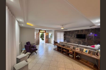 Sala de casa de condomínio para alugar com 4 quartos, 310m² em Recreio dos Bandeirantes, Rio de Janeiro