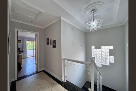 Casa de condomínio para alugar com 310m², 4 quartos e 1 vaga Casa de condomínio para alugar com 310m², 4 quartos e 1 vagaCorredor