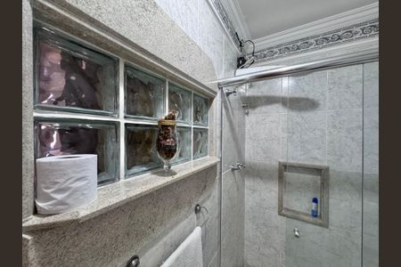 Casa de condomínio para alugar com 310m², 4 quartos e 1 vaga Casa de condomínio para alugar com 310m², 4 quartos e 1 vagaSuíte 2 - Banheiro