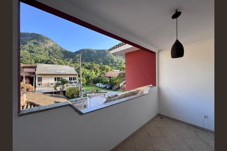 Casa de condomínio para alugar com 310m², 4 quartos e 1 vaga Casa de condomínio para alugar com 310m², 4 quartos e 1 vagaSuíte 1 - Varanda