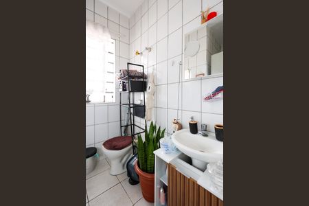 Casa à venda com 118m², 2 quartos e 1 vagaBanheiro