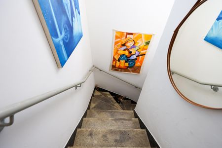 Casa à venda com 118m², 2 quartos e 1 vagaEscada