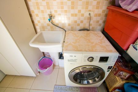 Casa à venda com 224m², 3 quartos e 2 vagasÁrea de serviço