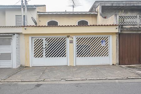 Casa à venda com 137m², 3 quartos e 3 vagasFachada