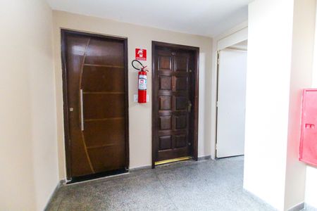 Apartamento para alugar com 73m², 2 quartos e 1 vagaHall