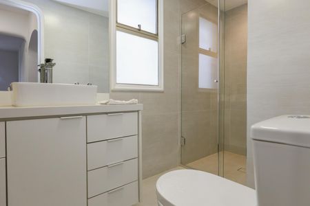Apartamento para alugar com 110m², 2 quartos e 2 vagas Apartamento para alugar com 110m², 2 quartos e 2 vagasBanheiro