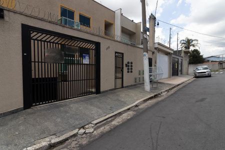 Apartamento à venda com 40m², 2 quartos e 1 vaga Apartamento à venda com 40m², 2 quartos e 1 vagaFachada e Plaquinha