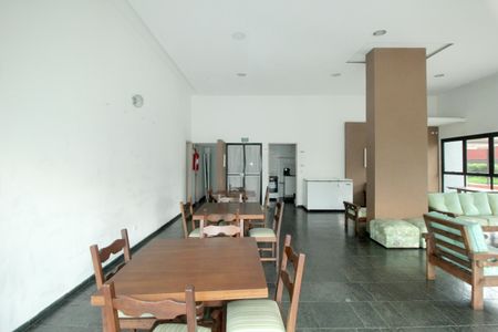 Apartamento à venda com 95m², 2 quartos e 1 vagaSalão de Festas