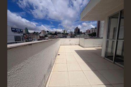 Apartamento à venda com 141m², 2 quartos e 3 vagasCobertura
