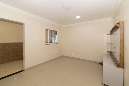 Sala de casa de condomínio para alugar com 2 quartos, 72m² em Cascadura, Rio de Janeiro