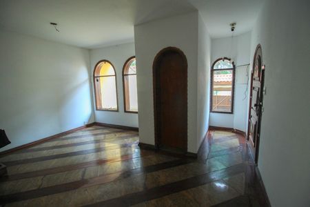 Casa à venda com 3 quartos, 282m² em Vila Regente Feijó, São Paulo