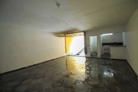 Casa à venda com 282m², 3 quartos e 5 vagas