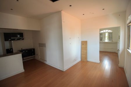 Casa à venda com 282m², 3 quartos e 5 vagas