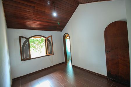 Casa à venda com 282m², 3 quartos e 5 vagas