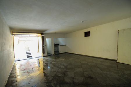 Casa à venda com 282m², 3 quartos e 5 vagas