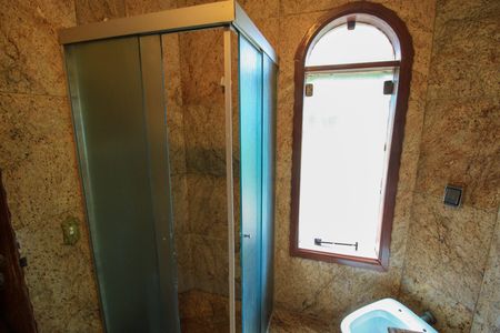 Casa à venda com 282m², 3 quartos e 5 vagas