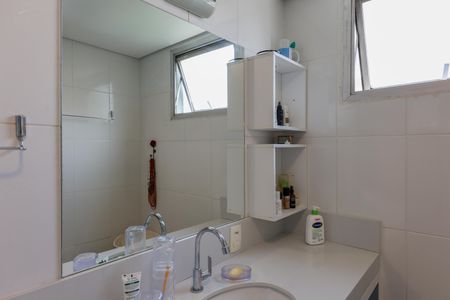 Apartamento à venda com 96m², 4 quartos e 1 vaga Apartamento à venda com 96m², 4 quartos e 1 vagaBanheiro da Suíte