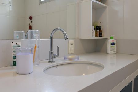 Apartamento à venda com 96m², 4 quartos e 1 vaga Apartamento à venda com 96m², 4 quartos e 1 vagaBanheiro da Suíte