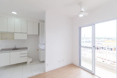 Sala de apartamento para alugar com 2 quartos, 49m² em Quitaúna, Osasco