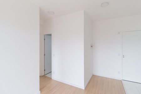 Sala de apartamento para alugar com 2 quartos, 49m² em Quitaúna, Osasco