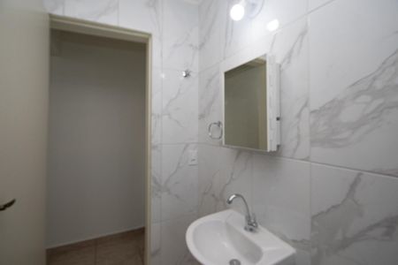 Apartamento para alugar com 60m², 2 quartos e sem vagaBanheiro