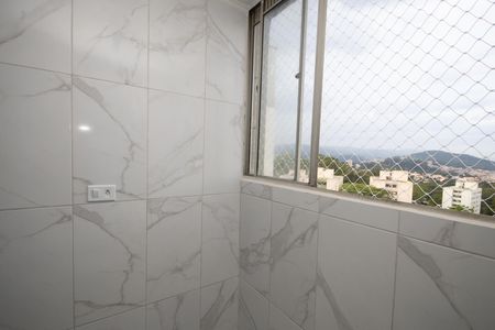 Apartamento para alugar com 60m², 2 quartos e sem vagaCozinha e Área de Serviço