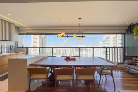 Apartamento à venda com 110m², 3 quartos e 2 vagas Apartamento à venda com 110m², 3 quartos e 2 vagasVaranda