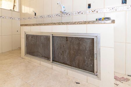 Casa à venda com 78m², 2 quartos e sem vaga Casa à venda com 78m², 2 quartos e sem vagaCozinha - Armários