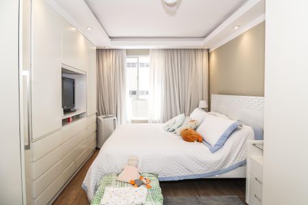 Apartamento à venda com 135m², 3 quartos e 1 vaga Apartamento à venda com 135m², 3 quartos e 1 vagaQuarto / Sala