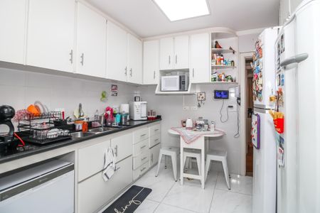 Apartamento à venda com 135m², 3 quartos e 1 vaga Apartamento à venda com 135m², 3 quartos e 1 vagaCozinha