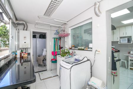 Apartamento à venda com 135m², 3 quartos e 1 vaga Apartamento à venda com 135m², 3 quartos e 1 vagaÁrea de Serviço