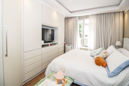 Apartamento à venda com 135m², 3 quartos e 1 vaga Apartamento à venda com 135m², 3 quartos e 1 vagaSuíte