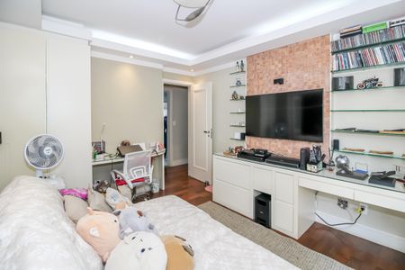 Apartamento à venda com 135m², 3 quartos e 1 vaga Apartamento à venda com 135m², 3 quartos e 1 vagaQuarto / Sala
