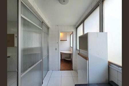 Apartamento à venda com 92m², 2 quartos e 1 vaga Apartamento à venda com 92m², 2 quartos e 1 vagaÁrea de Serviço