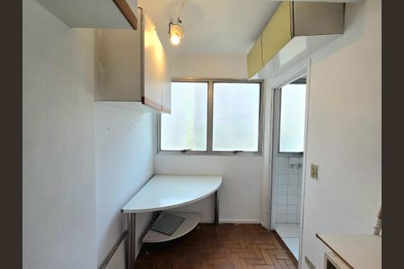 Apartamento à venda com 92m², 2 quartos e 1 vaga Apartamento à venda com 92m², 2 quartos e 1 vagaQuarto de Serviço