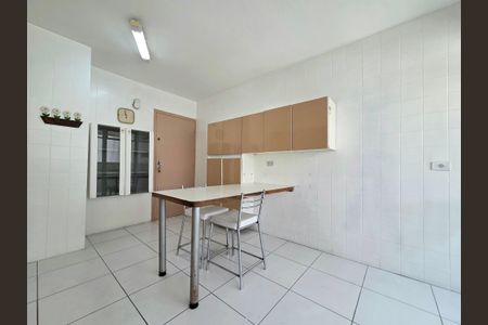 Apartamento à venda com 92m², 2 quartos e 1 vaga Apartamento à venda com 92m², 2 quartos e 1 vagaCozinha