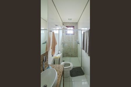 Casa à venda com 3 quartos, 300m² em Santa Efigênia, Belo Horizonte