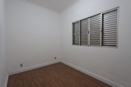 Quarto 2 de casa para alugar com 3 quartos, 150m² em Vila Lucia, São Paulo