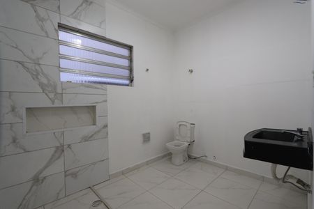 Casa para alugar com 150m², 3 quartos e 2 vagasBanheiro