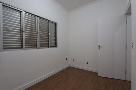 Quarto 2 de casa para alugar com 3 quartos, 150m² em Vila Lucia, São Paulo