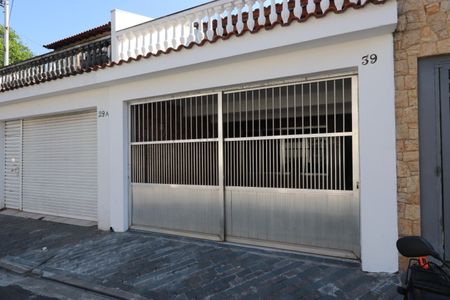 Casa para alugar com 150m², 3 quartos e 2 vagasFachada