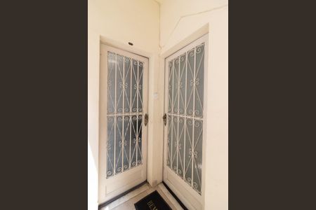 Apartamento para alugar com 65m², 2 quartos e 1 vaga Apartamento para alugar com 65m², 2 quartos e 1 vagaEntrada