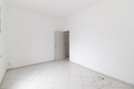 Quarto 2 de apartamento para alugar com 2 quartos, 65m² em Vl Valqueire, Rio de Janeiro