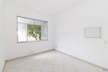 Quarto 1 de apartamento para alugar com 2 quartos, 65m² em Vl Valqueire, Rio de Janeiro