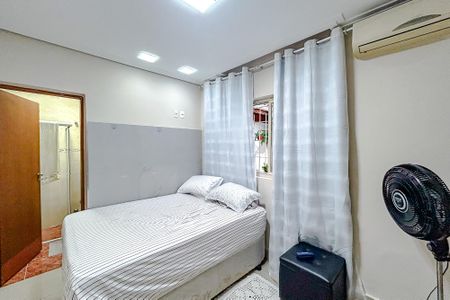 Casa à venda com 170m², 3 quartos e 3 vagasSuíte 2