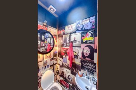 Casa à venda com 170m², 3 quartos e 3 vagasBanheiro de serviço