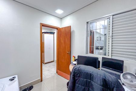 Casa à venda com 170m², 3 quartos e 3 vagasQuarto