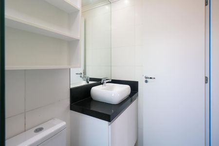 Apartamento à venda com 64m², 2 quartos e 2 vagas Apartamento à venda com 64m², 2 quartos e 2 vagasBanheiro