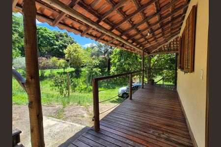 Casa para alugar com 200m², 2 quartos e 10 vagasVaranda