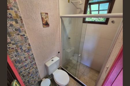 Casa para alugar com 200m², 2 quartos e 10 vagasBanheiro Área externa